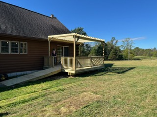 Deck with pergola side view